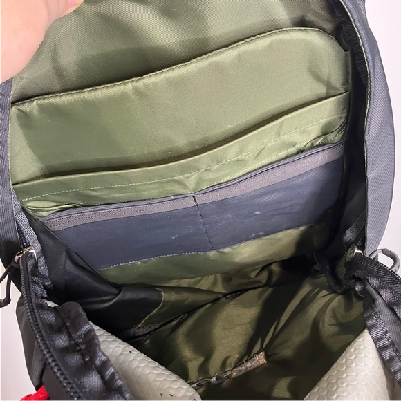 Osprey Centauri backpack with embroidery dark gray - Picture 5 of 9